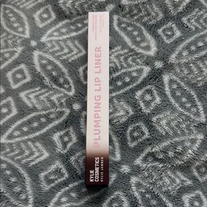 Kylie Cosmetics Lip Liner in Toffee